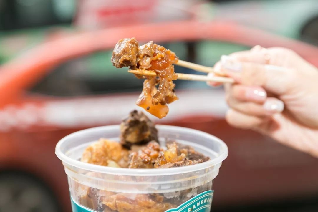 阿婆牛雜現(xiàn)在有多少家連鎖店？