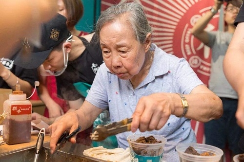 廣州“阿婆牛雜”到底有多受歡迎？